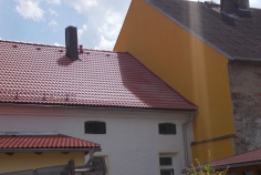 Detail spoje, komín, odvětrání, sněhová zábrana Detail spoje, komín, odvětrání, sněhová zábrana