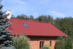 Ruukki plechová střecha Monerrei červená