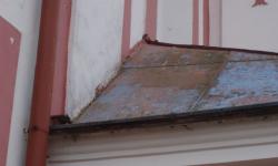 Detail původního plechování Detail původního plechování