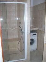 Sprcová sestava Hansgrohe, sprch. dveře a odtokový žlábek Ravak Sprcová sestava Hansgrohe, sprch. dveře a odtokový žlábek Ravak